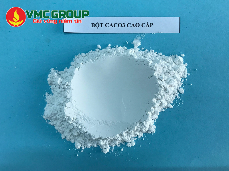 Canxi Cacbonat có dạng bột màu trắng 