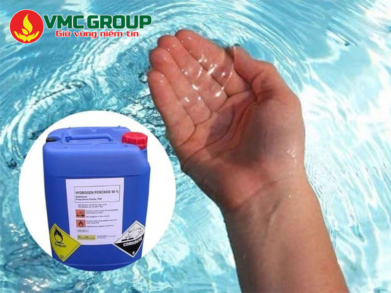 Cách sử dụng oxy già trong xử lý nước bể bơi