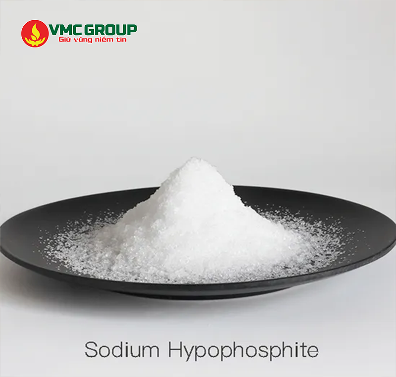 Sodium hypophosphite có dạng bột màu trắng, không mùi