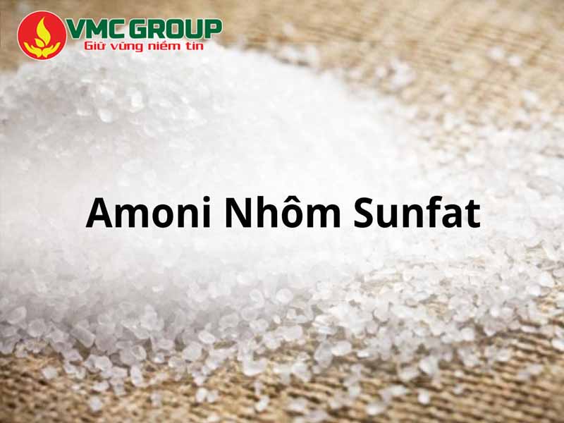 Phèn kép Amoni Nhôm Sunfat có dạng rắn màu trắng