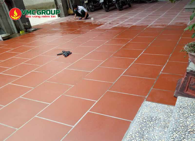Hóa chất tẩy xi măng giúp loại bỏ vết xi măng trên bề mặt